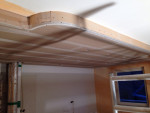 Plafond onbewerkt (platen zijn gemaakt door aannemer)