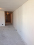 Wanden en plafond strak gestukadoord, conform wens klant